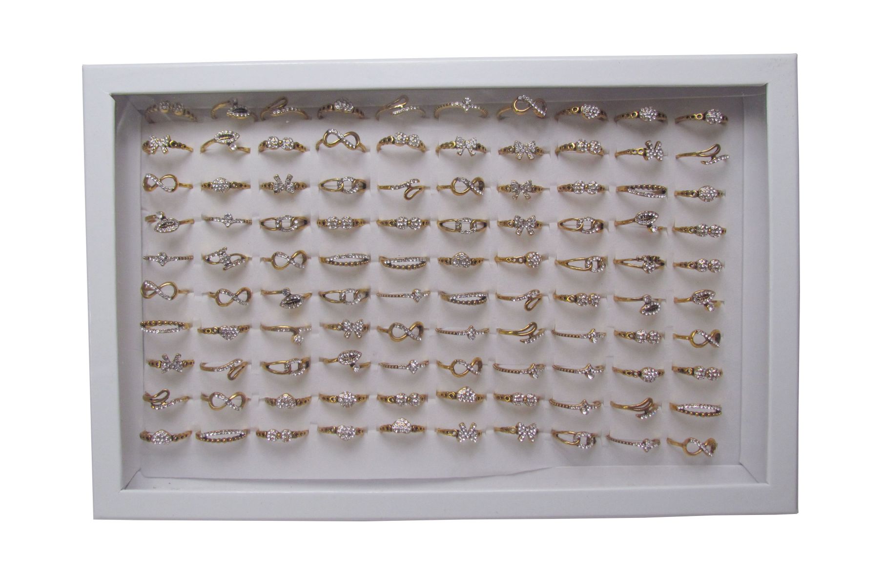 Tray of 100 rings, gold colour, with diamante stones, various designs